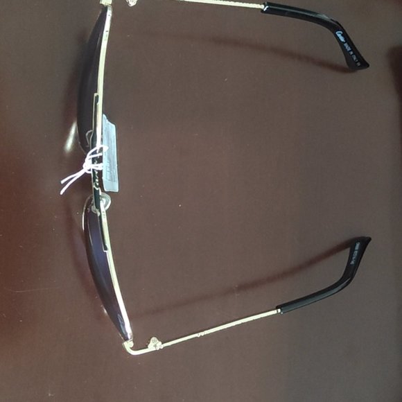 NEW Discoloration sunglasses with blue Cartier - Picture 6 of 6